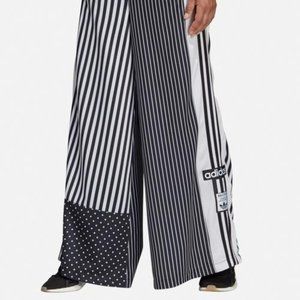 ADIDAS ORIGINALS WIDE LEGGED BLACK WHITE PANTS